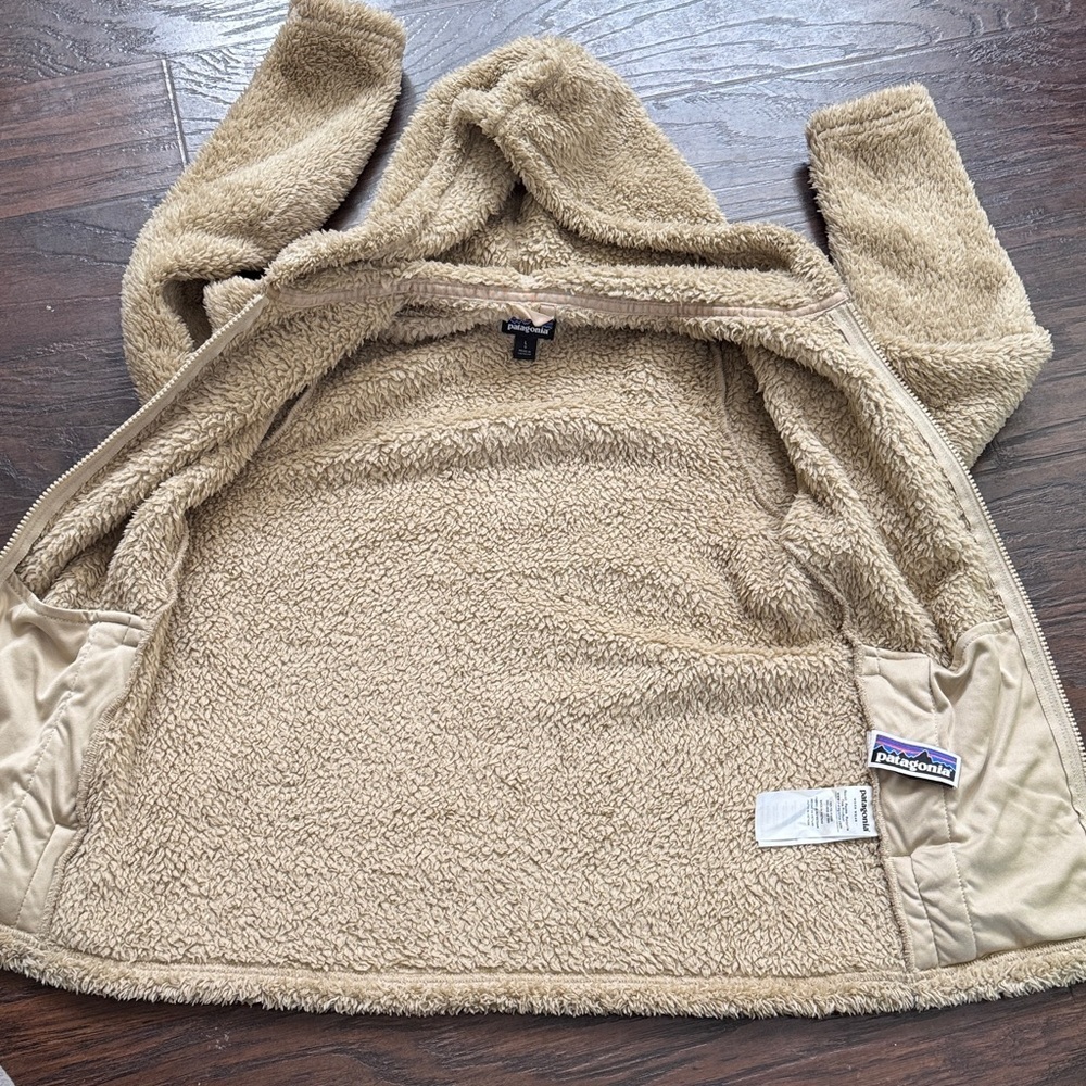 Patagonia Kids Tan Fleece Hoodie - Picture 9 of 10